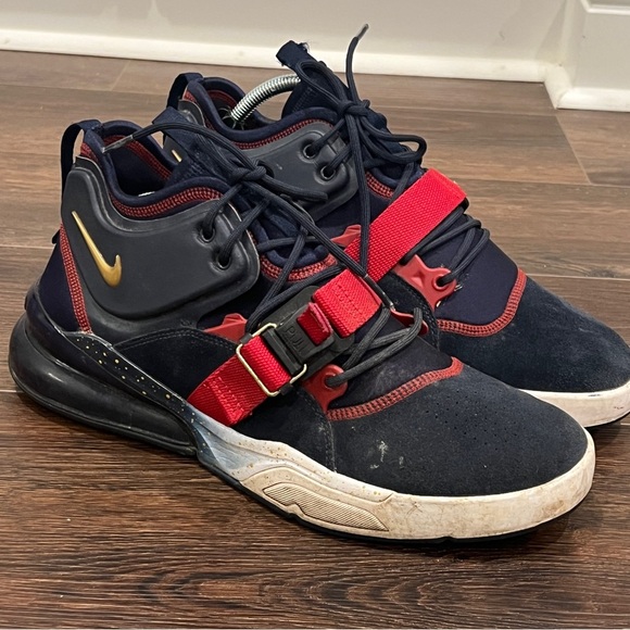 Nike Air Force 270 Men Bred Black Metallic gold Shoes Sz 10.5 - Picture 1 of 13